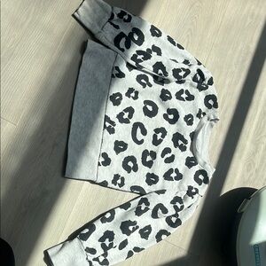 Leopard Print Kids Sweatshirt- XS size 6